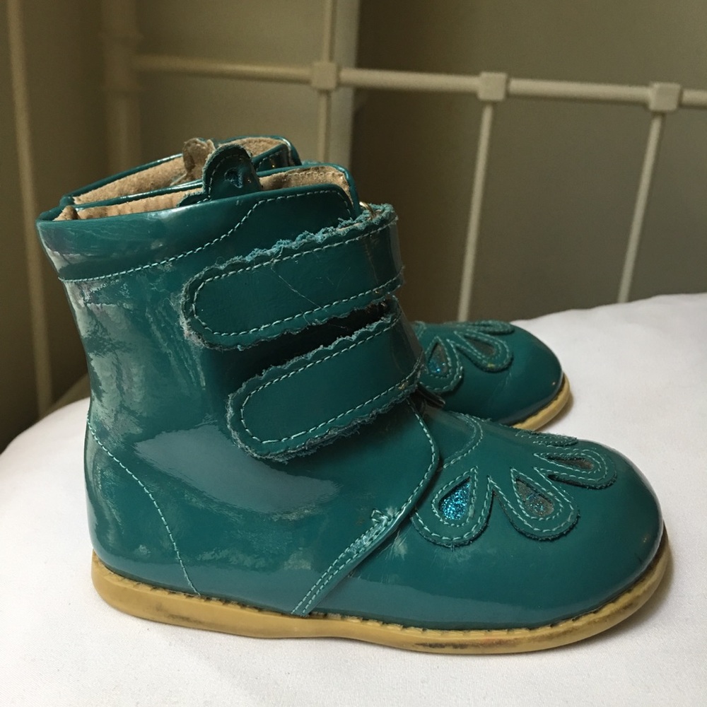 Livie & Luca Teal Boots Size 8